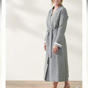 Coyuchi by Anthropology Organic Unisex Gray Shawl Collar Robe with Self-Tie Belt